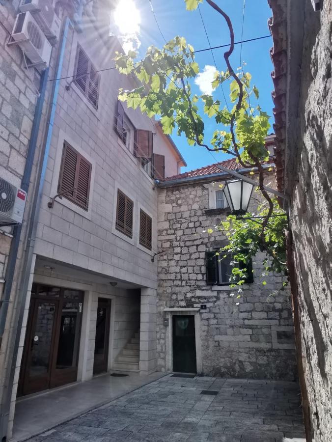 Apartman R.R. Omiš Exterior foto